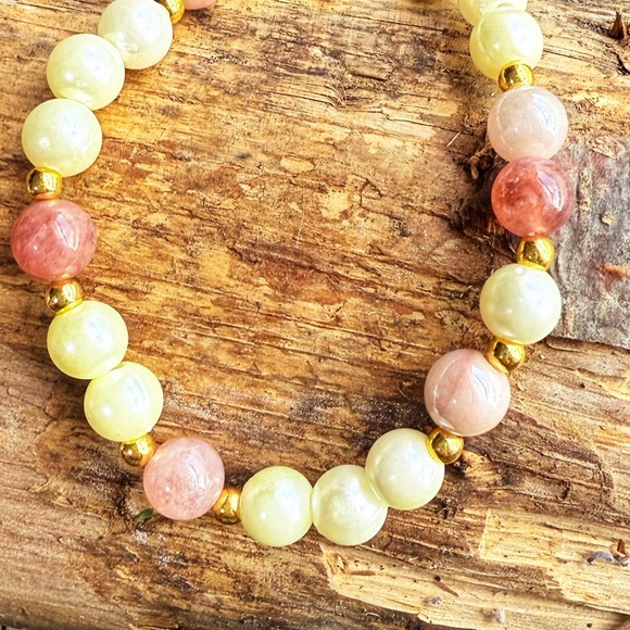 Alquimia Yellow and Pink Beaded Necklace - Picture 1 of 1
